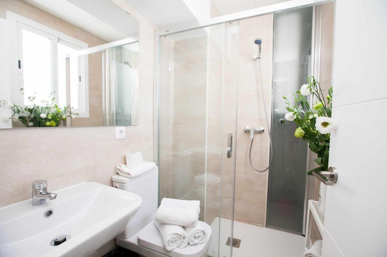 Isg Apartments Adolfo Cuellar 401 Севиля Екстериор снимка